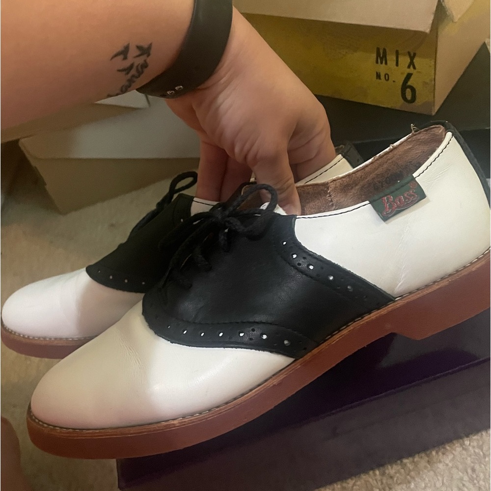 Vintage Bass Saddle Oxfords size 8
